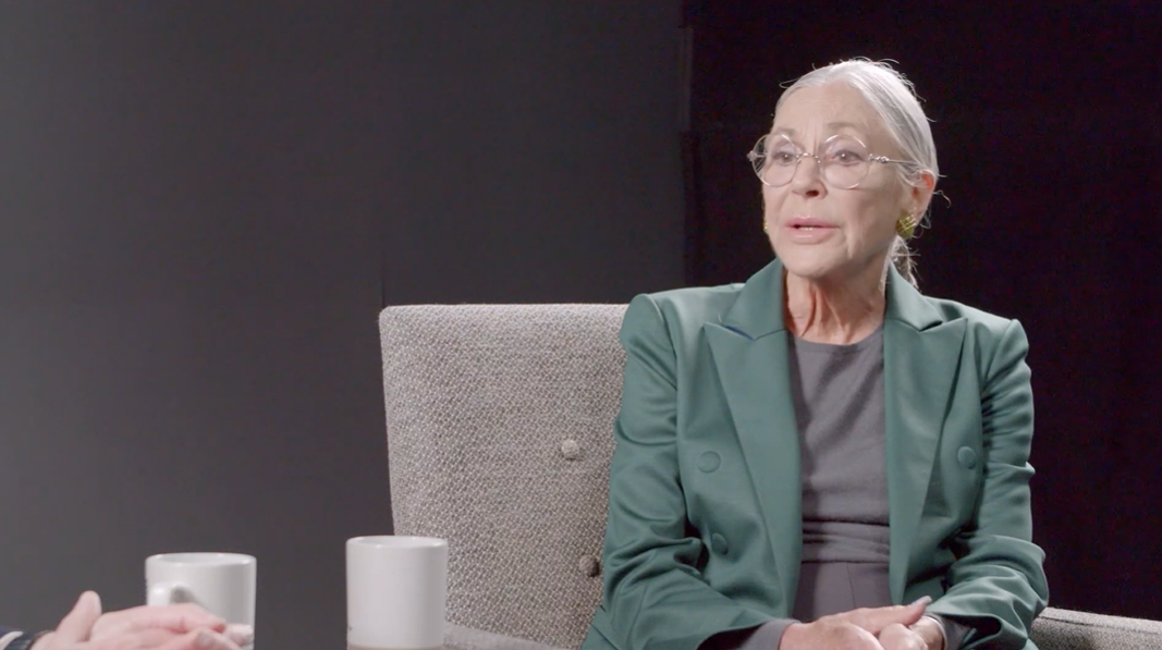 Еліс Волтон