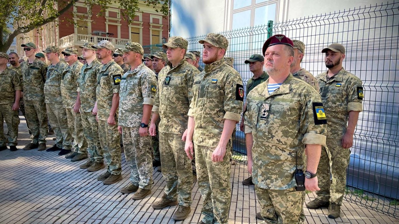 Нет — частной армии. В Одессе может уменьшиться численность муниципального караула