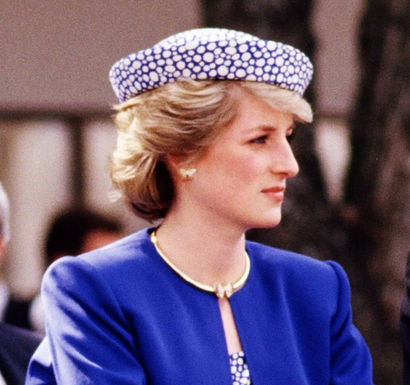 Меган Маркл надягла золоті сережки принцеси Діани під час візиту до Колумбії - фото 3