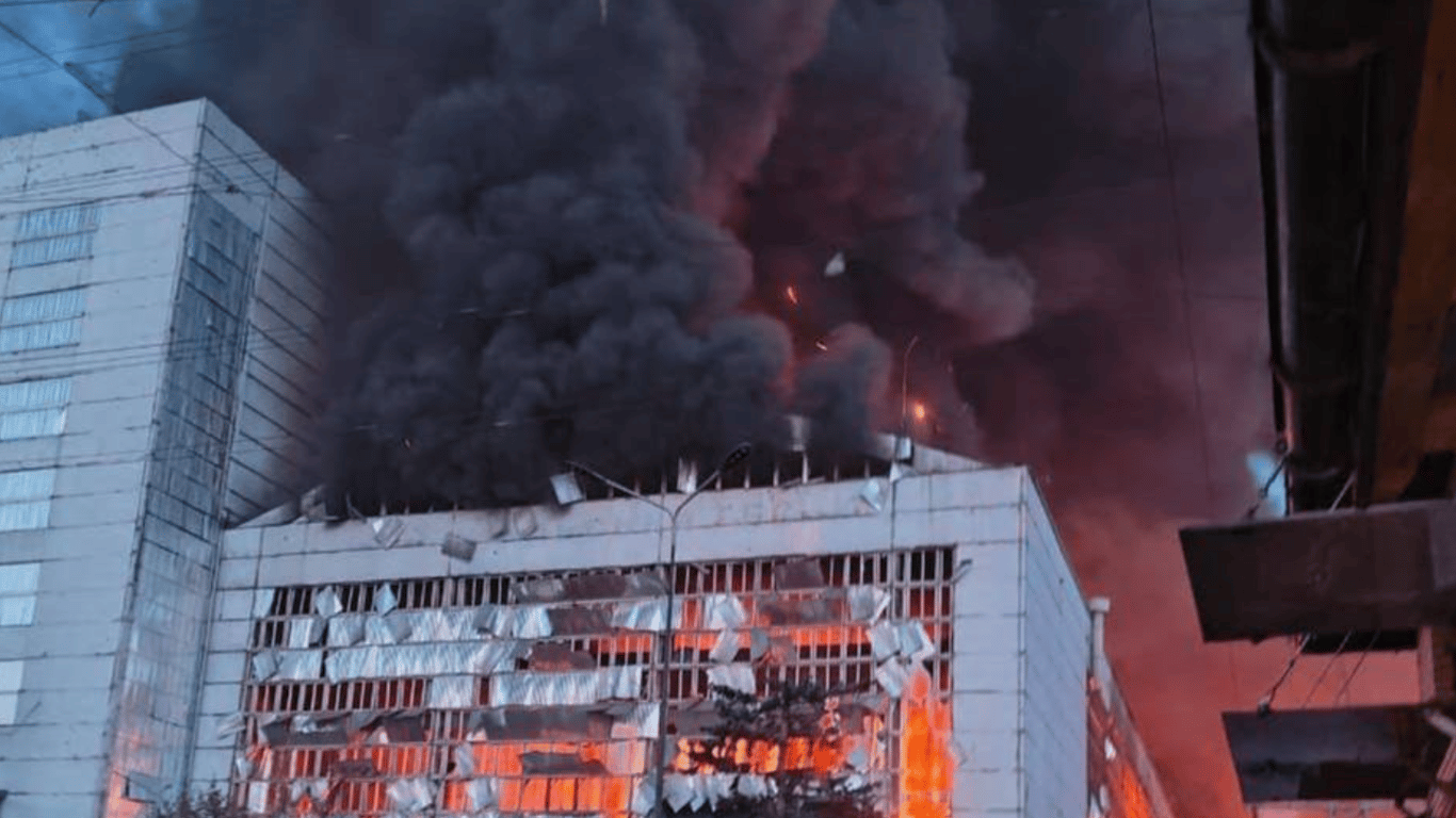 Оккупанты уничтожили Трипольскую ТЭС в Киевской области