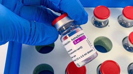 AstraZeneca визнала побічний ефект своєї вакцини від COVID-19 - 290x166