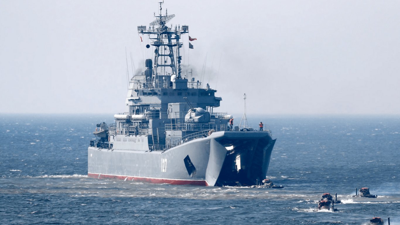 Рух ворожих кораблів не припиняється — чи є загроза ракетоносіїв у Чорному морі