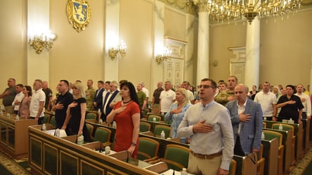 Під час сесії Львівської обласної ради 34 депутата отримали повістки - 285x160