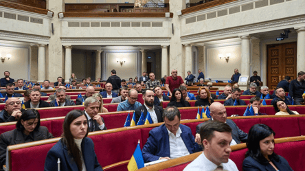 Воєнний стан та мобілізацію в Україні продовжать: законопроєкти - 290x160