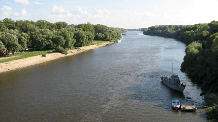 Забруднена вода з Десни досягне Києва — у Міндовкілля попередили коли - 285x160