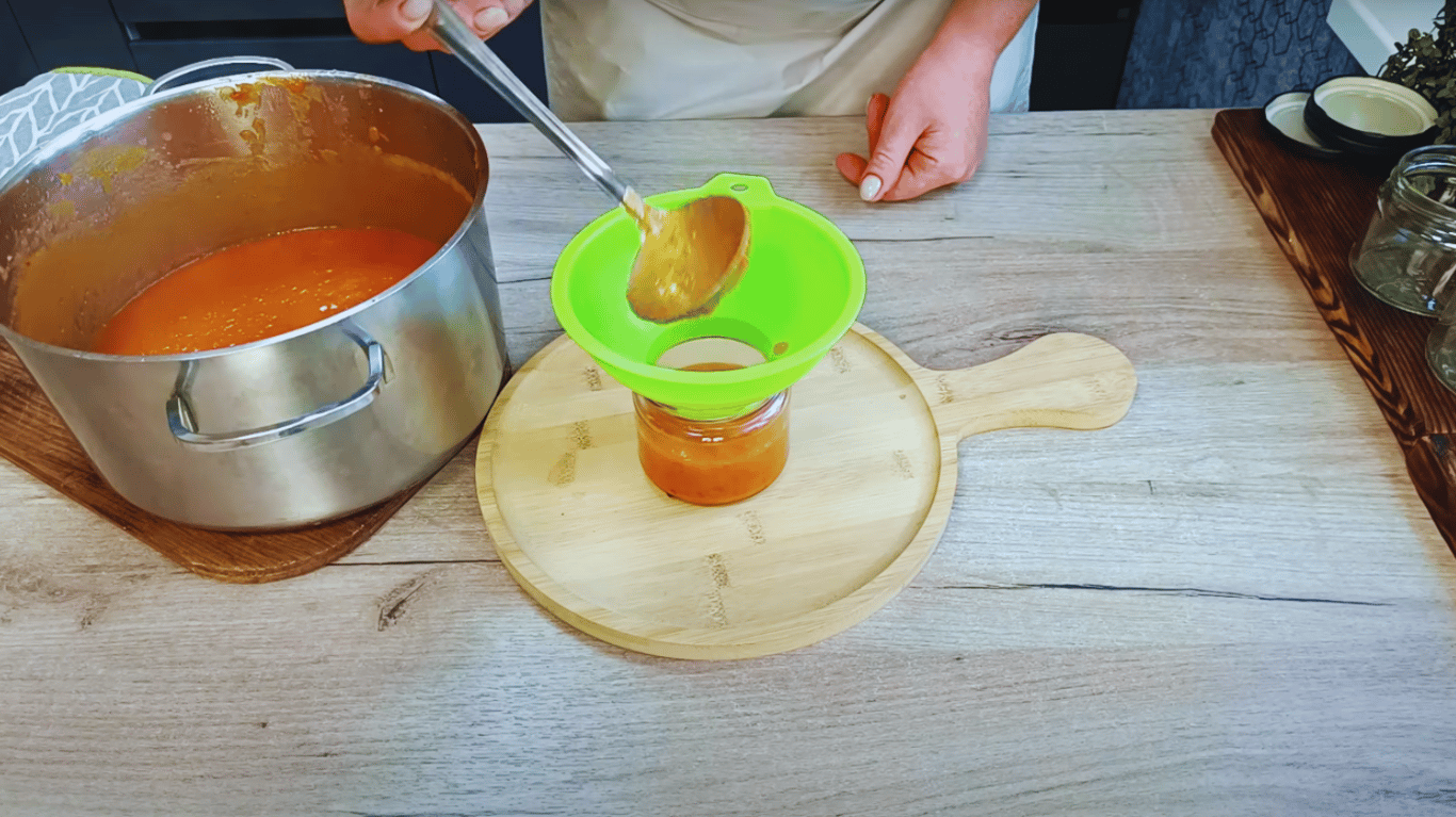 соус чилі на зиму з грушами