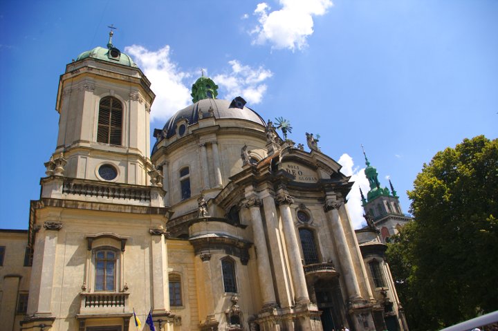 Дoмiнiкaнcький coбop, Львiв