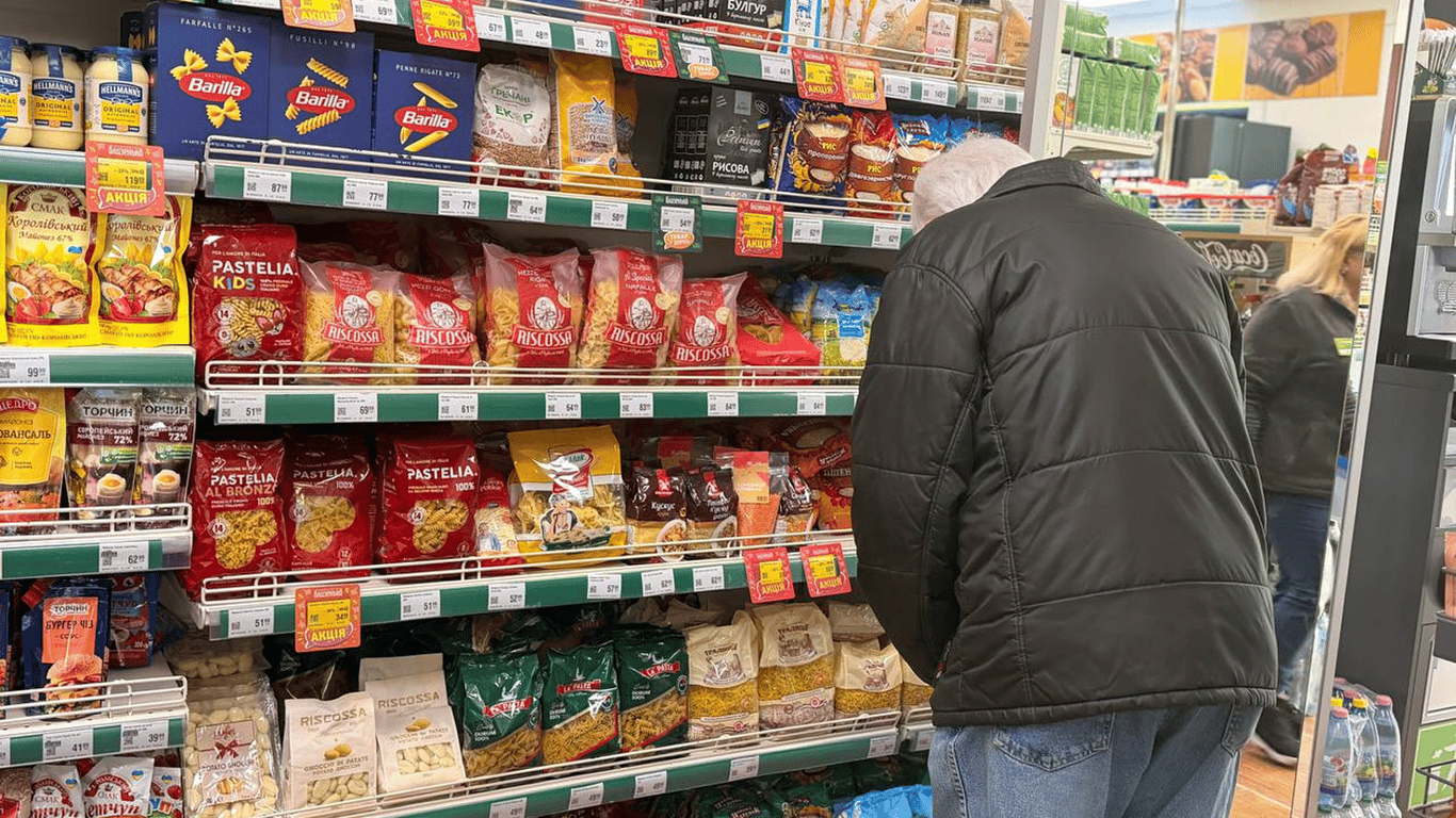 11 продуктів у супермаркетах, які варто обходити стороною: список