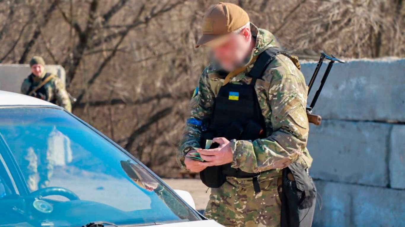 В ТЦК назвали ТОП 3 мест, где будут вручать повестки в марте