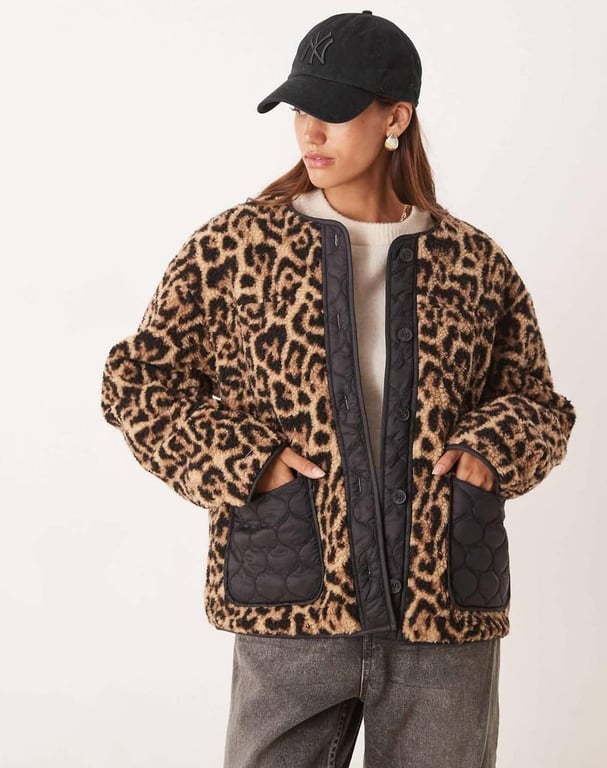 Леопардовий принт не покидає тренди