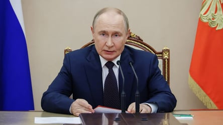 Дрони атакували ліс біля палацу Путіна — виникла масштабна пожежа - 285x160