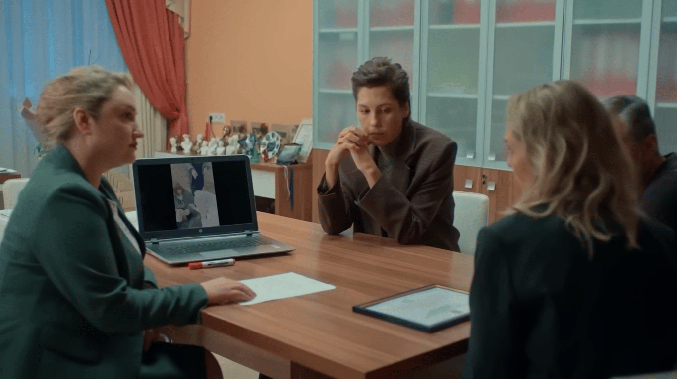 Кадр по пропагандистскому сериалу