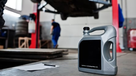 Чому не потрібно міняти моторну оливу в авто занадто часто - 290x166