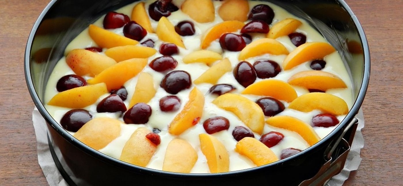 Пиріг до чаю на кефірі - швидкий рецепт