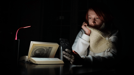 Лікар пояснила, як відключення світла впливають на здоров'я - 290x166