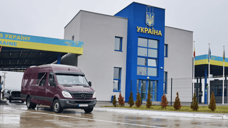 Виїзд до Польщі та Угорщини ускладнений: на яких КПП черги - 290x160