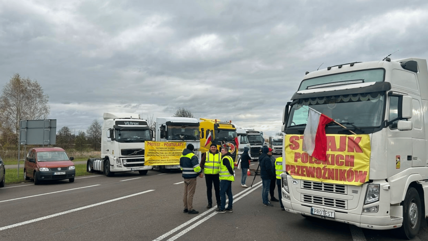 Украина не может выполнить требования польских перевозчиков — стала известна причина