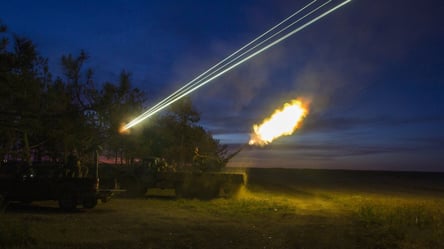 У Києві лунають вибухи — Ткаченко назвав причину - 290x166