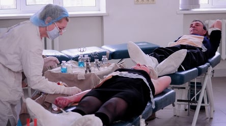 На окупованих територіях України примушують людей здавати кров для поранених солдатів РФ - 285x160