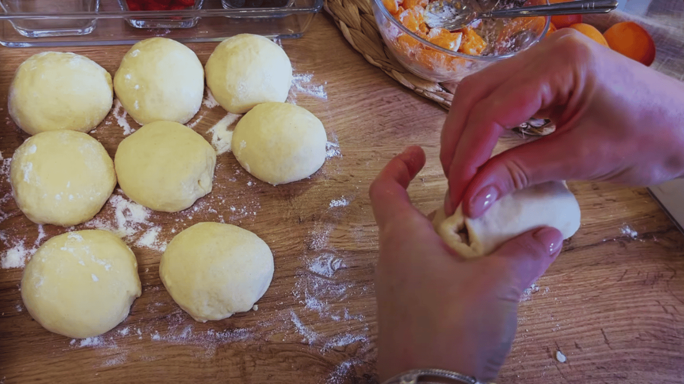 пухкі пиріжки в духовці