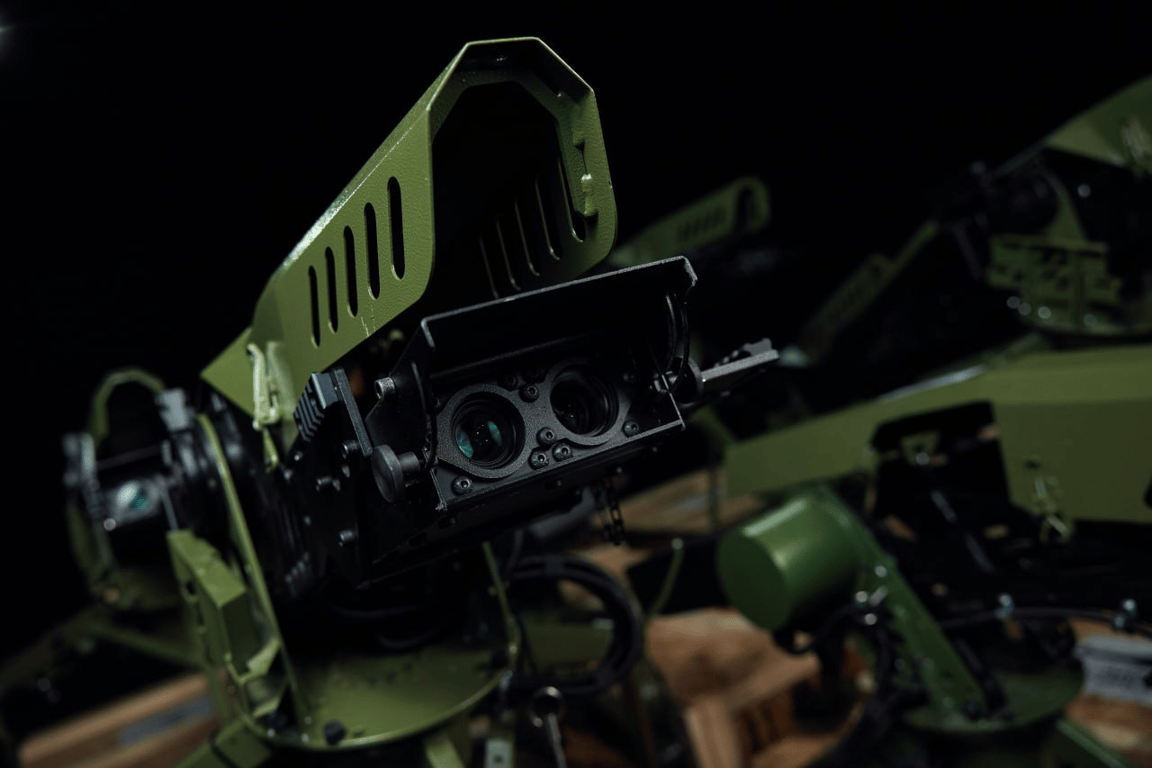 Кібер-шабля — голова Мінцифри анонсував передачу на фронт новітніх роботизованих турелей - фото 1