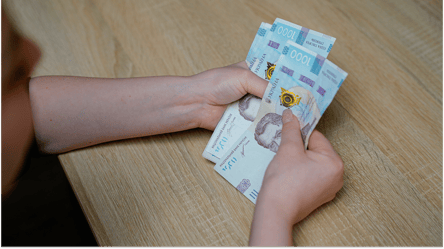 Гетманцев розповів, чи можуть затримувати пенсії та зарплати - 285x160