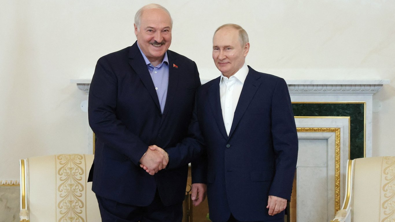 Лукашенко погрожує Заходу ядерною зброєю