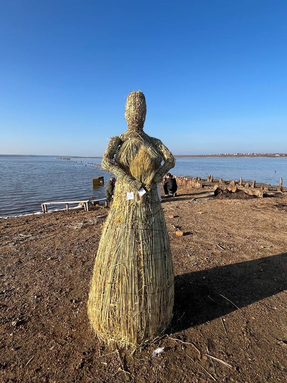 Опудало зими на Куяльнику