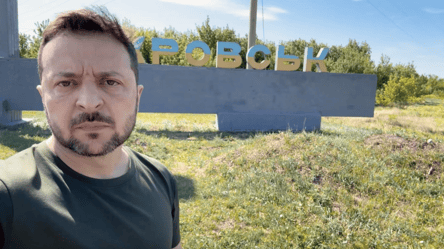 Зеленский во время визита на Донбасс пообещал чиновникам серьезный разговор - 285x160