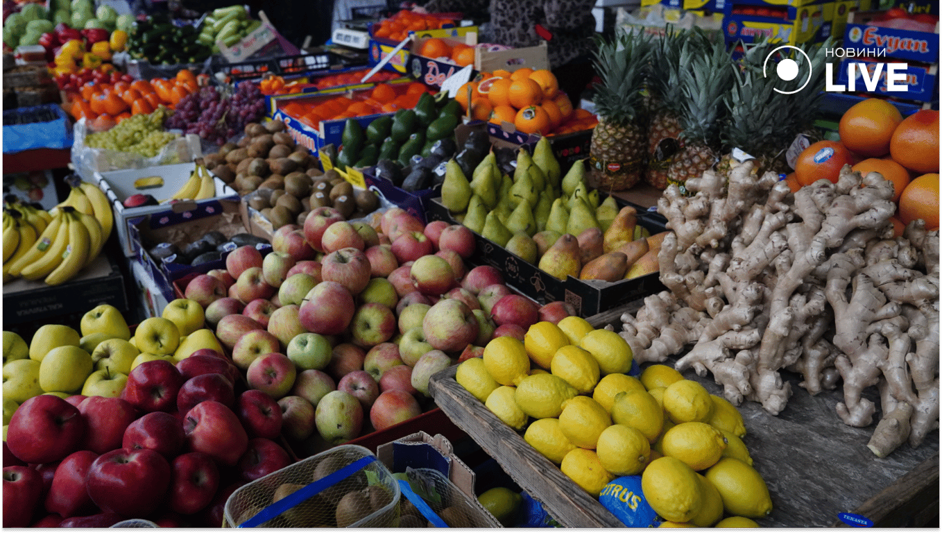 Фрукти на одеському ринку. Фото: Новини.LIVE/ Юлія Браславська 