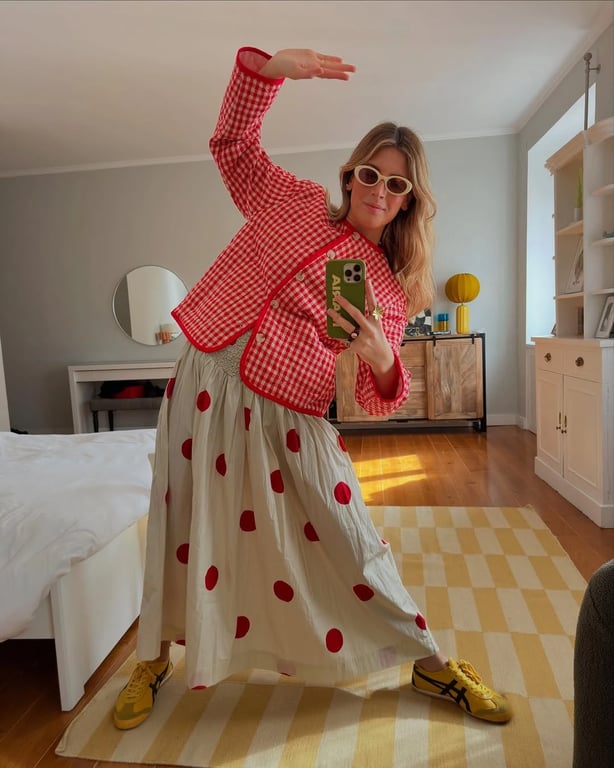 З чим носити кросівки влітку 2025