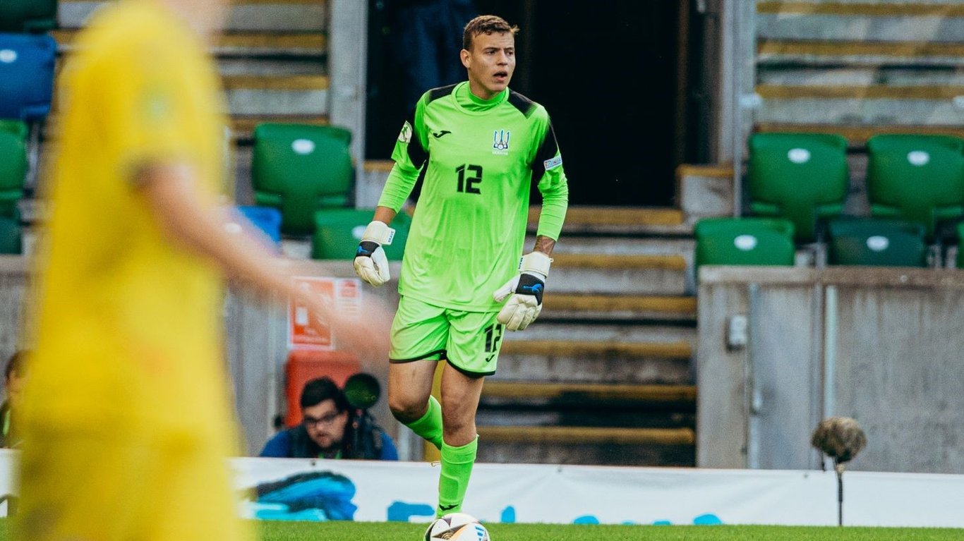 Владислав Крапивцов