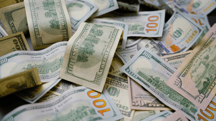 Обмінники можуть їх не прийняти — які долари вважаються старими - 285x160