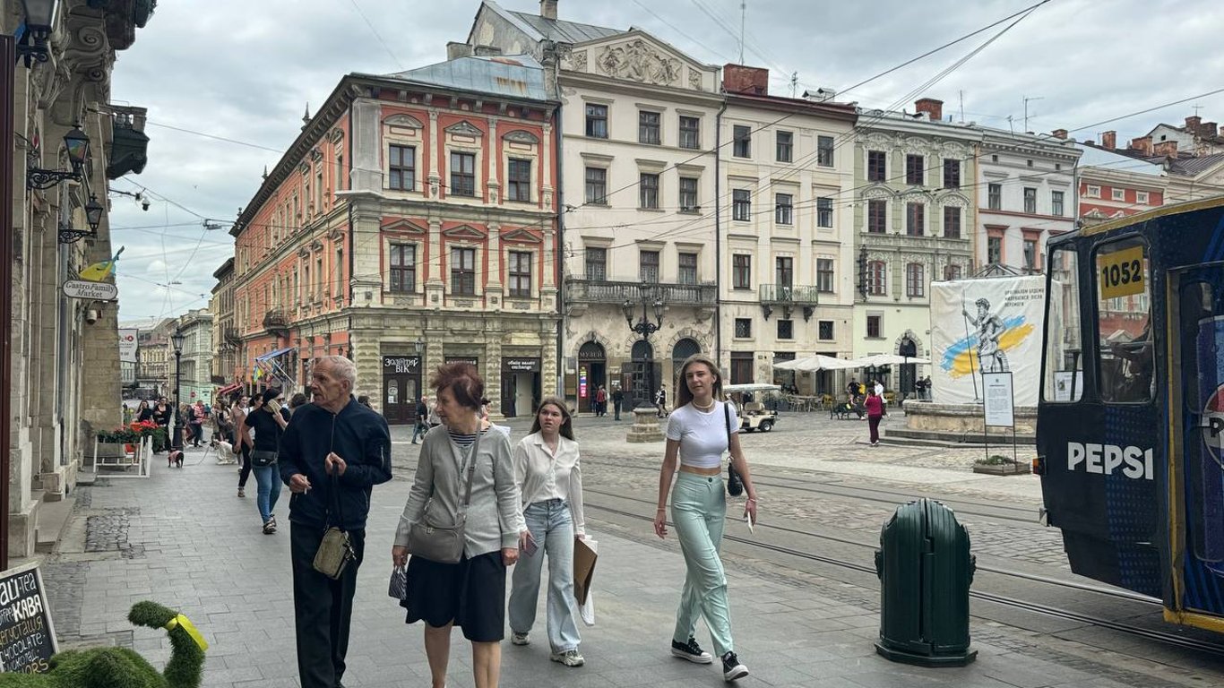 Львів і повітряні тривоги: чи спускаються люди в укриття сьогодні — опитування