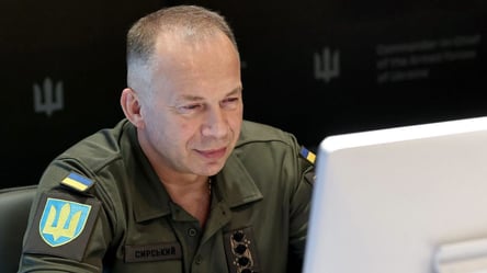 Сирский обсудил завершение службы с генералом Донагью - 285x160