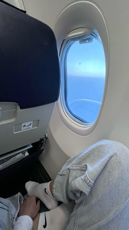 Why you shouldn't wear shorts on a plane — you may be surprised — photo 1