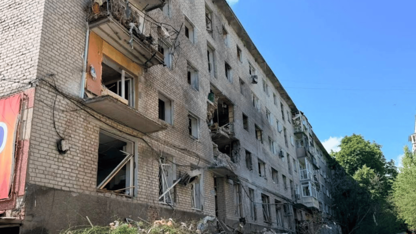 Росія вдарила по житлових районах Харківщини: троє загиблих