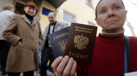 "Паспортизация" в Херсонской области: Хлань рассказал, как оккупанты угрожают людям - 285x160