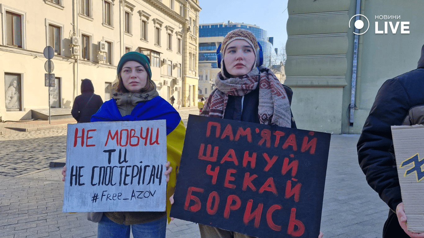 На головній вулиці Одеси проходить мітинг — фоторепортаж - фото 9