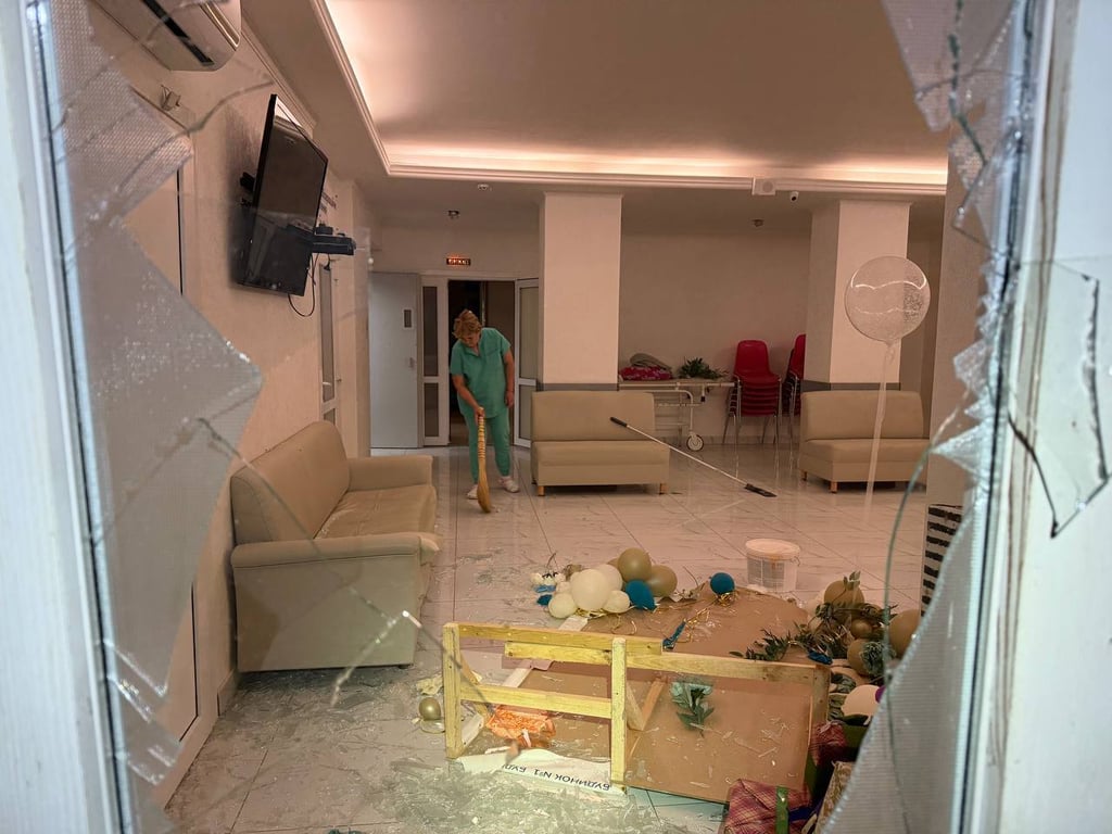 Обстріл Одеси 10 червня — пошкоджено пологовий будинок та іншу інфраструктуру - фото 1