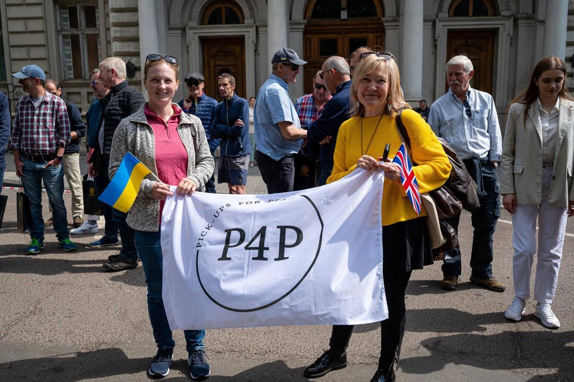 авто для ЗСУ від британців