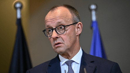 Лише Україна має вирішувати питання щодо своїх територій — Мерц - 290x160