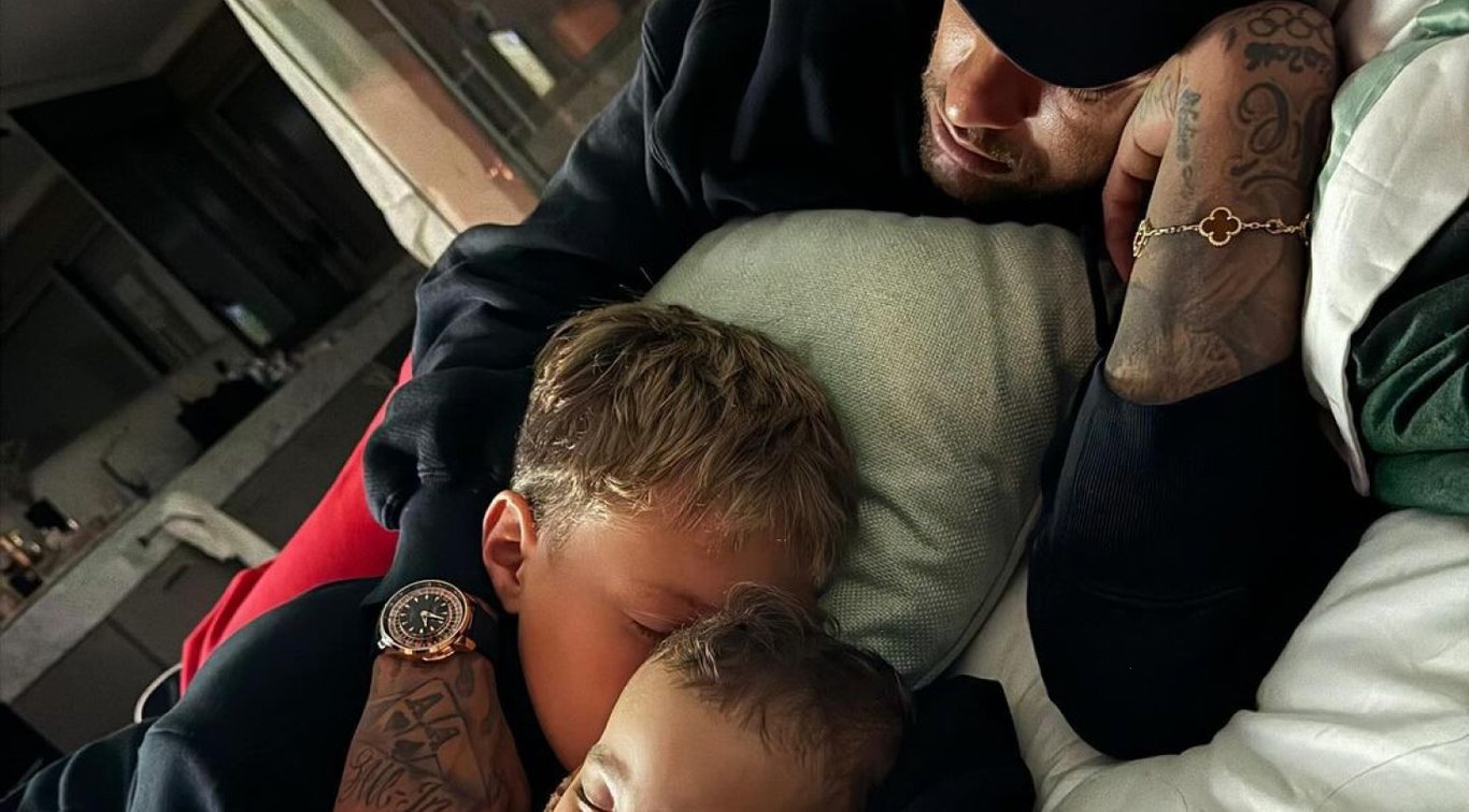 Неймар зі своїми дітьми