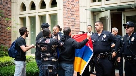Вірменські протестувальники у США напали на турецьких дипломатів - 285x160