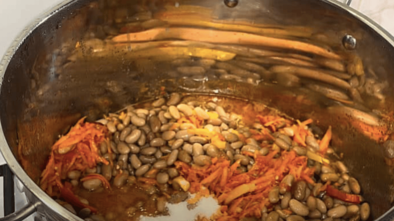 салат на зиму з квасолею