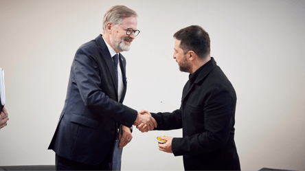 Зеленський поговорив про удари по світлу з прем'єром Чехії - 285x160