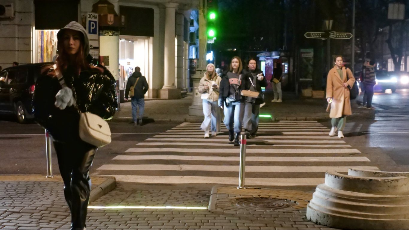 Світло в Одесі завтра: графіки відключення електроенергії