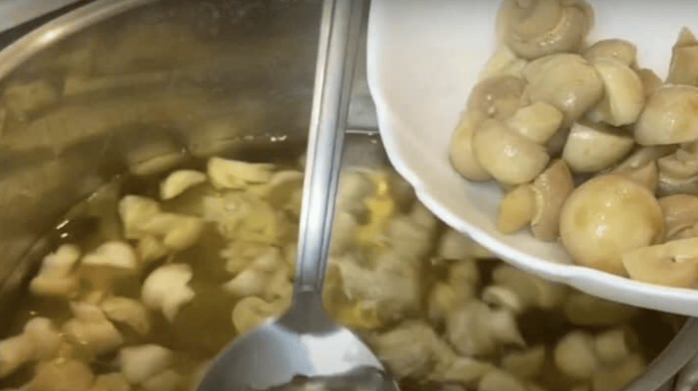 салат Англійський, рецепт новинка, яка перевершила Олівʼє