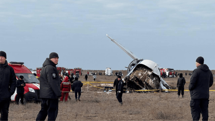 Эксперты указали на поражение самолета в Актау установкой ЗРК РФ - 285x160