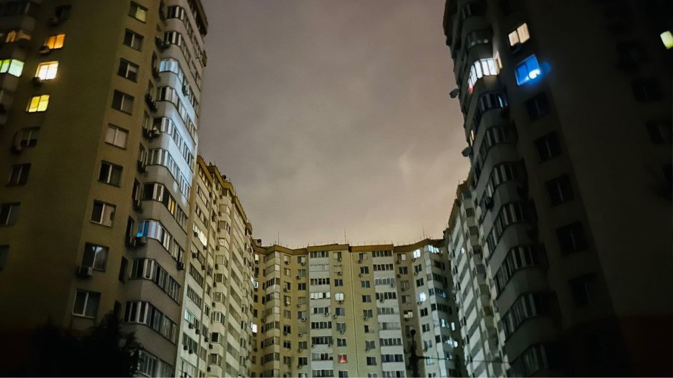 Відключення світла в Одесі: прогноз по графікам на завтра